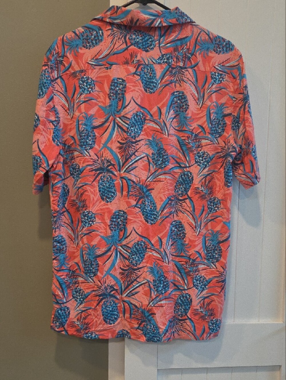 NWT Tropical Pineapple Print Short Sleeve Shirt - Coral & Blue - Picture 7 of 7
